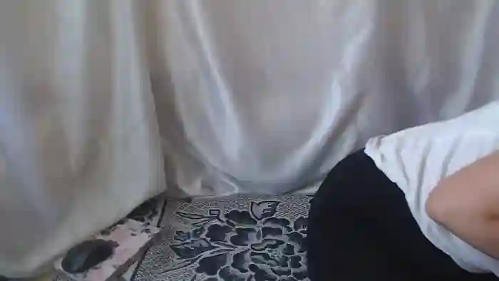 BettyGirlKiss