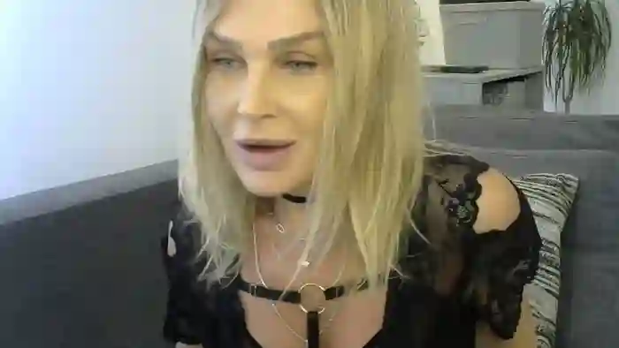 Evie_Paige