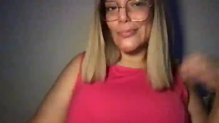 MistressLouUK