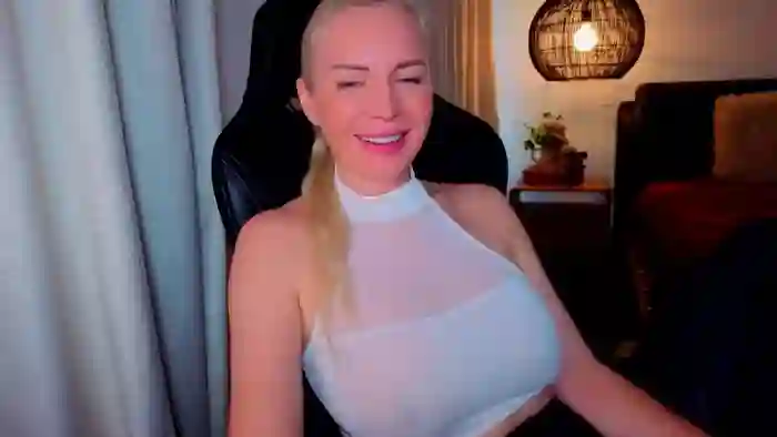 MsLindsayDevis