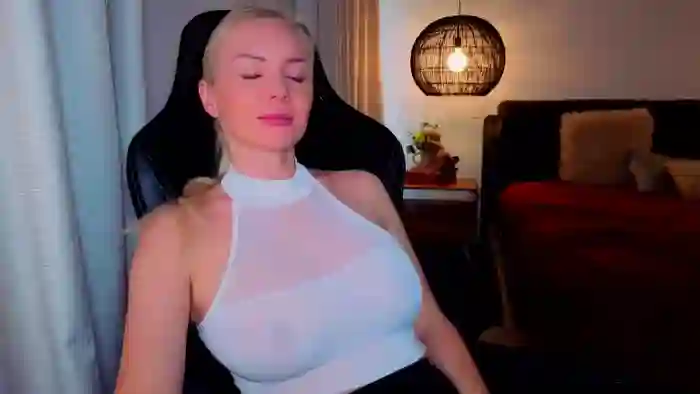 MsLindsayDevis