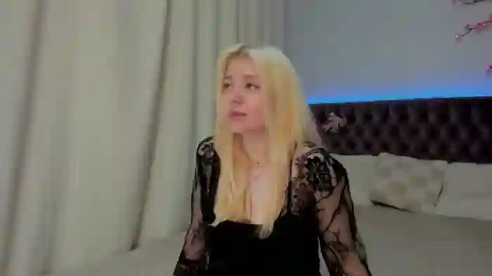 EllaMyerss