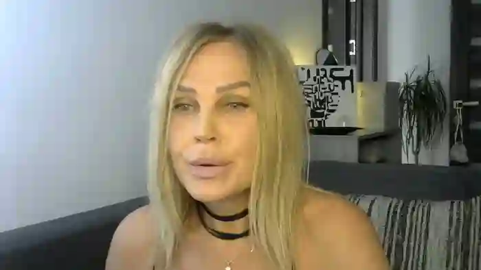 Evie_Paige