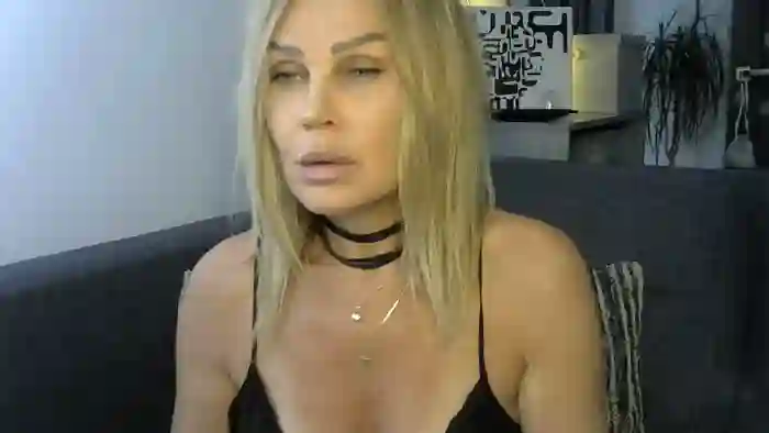 Evie_Paige