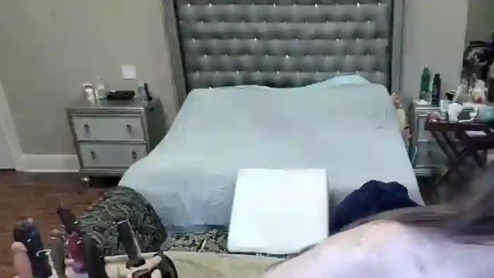 lucy_aura