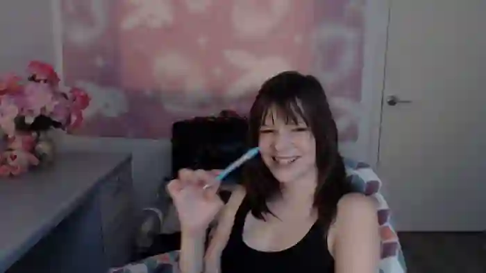 LolaLustXO