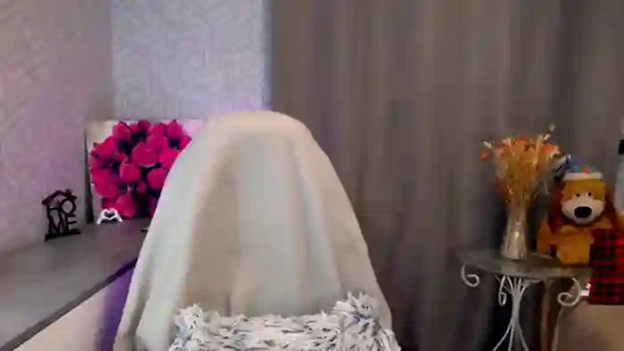 MeganNaughtyy