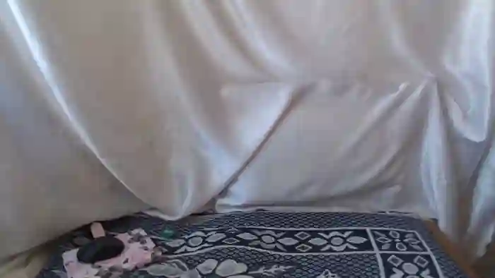 BettyGirlKiss