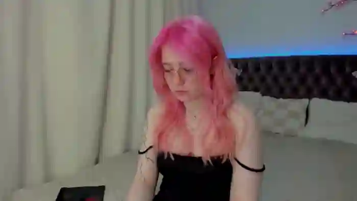 EllaMyerss