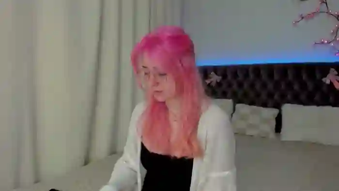 EllaMyerss
