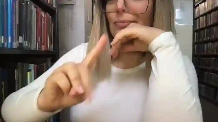 MistressLouUK