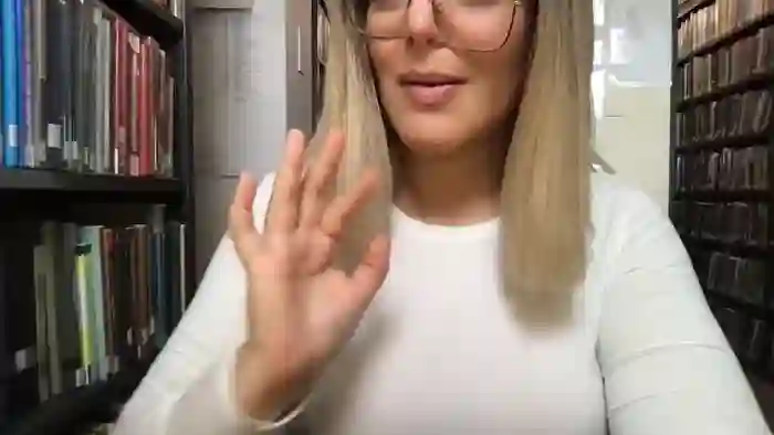 MistressLouUK
