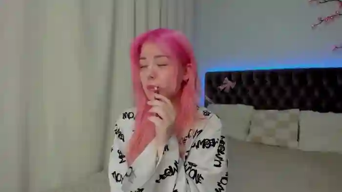 EllaMyerss