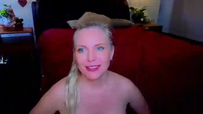 MsLindsayDevis