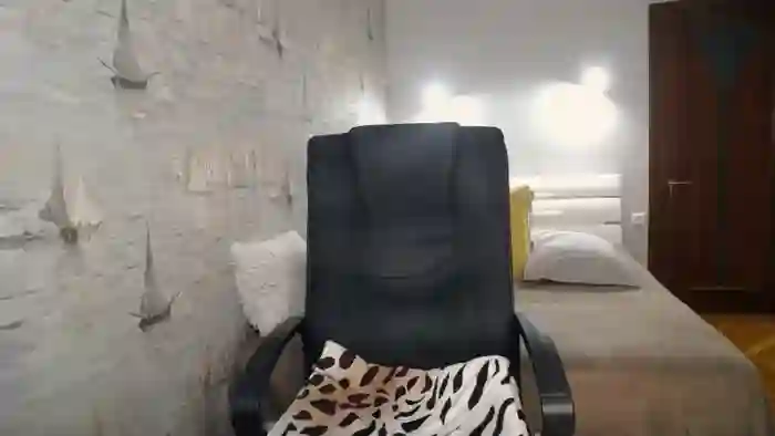 Nichole_Hill