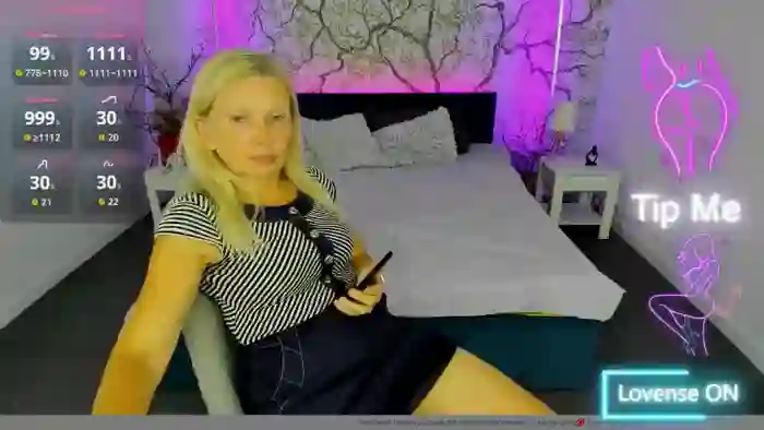 YrhotAbbyX