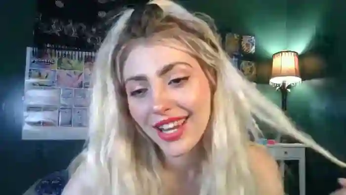 AlexMarieXOXO
