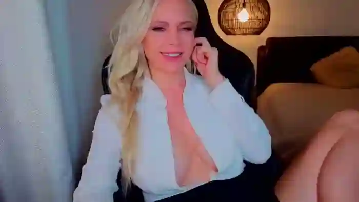 MsLindsayDevis