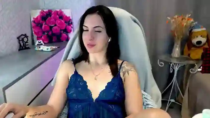MeganNaughtyy