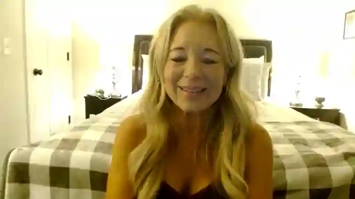NinaHartXO