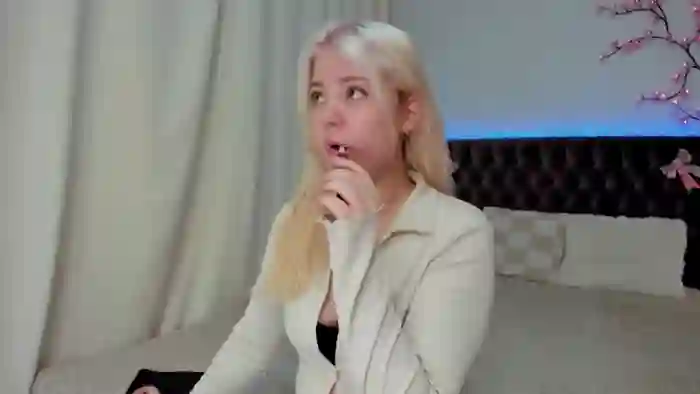 EllaMyerss