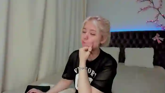 EllaMyerss