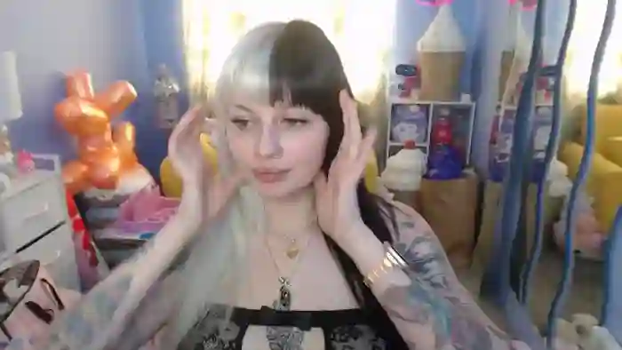 Angelina_Glass