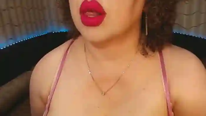 CurvyKatty40DD