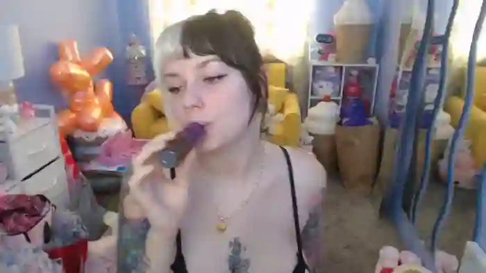 Angelina_Glass