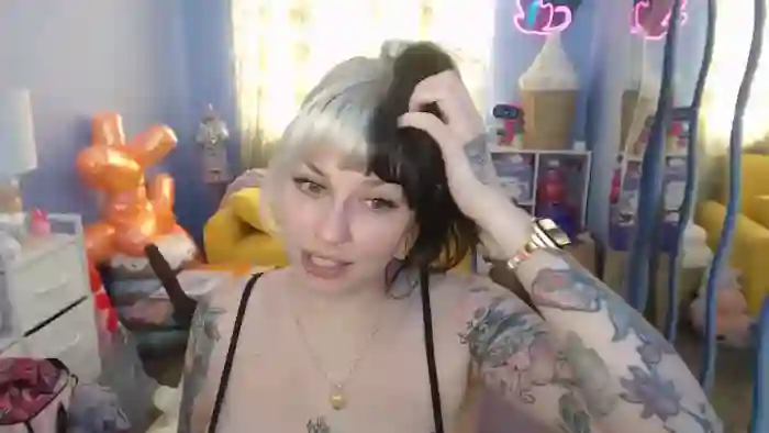 Angelina_Glass