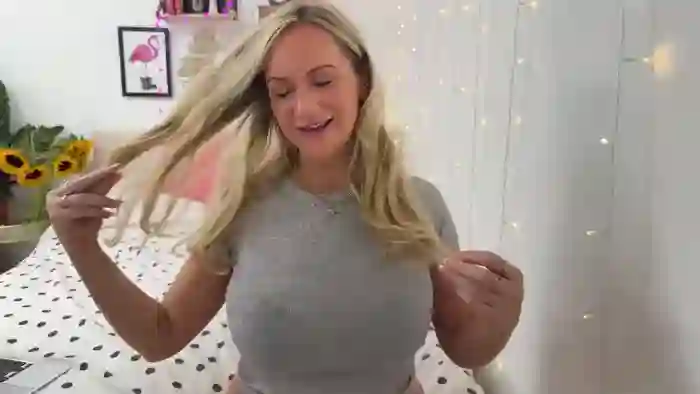GoldieUKx