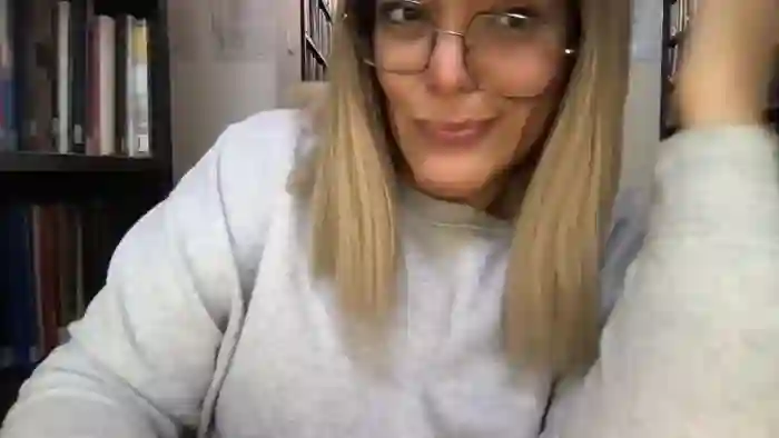 MistressLouUK