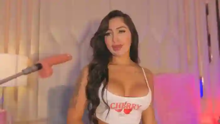 Tara_Red