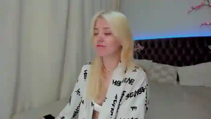 EllaMyerss