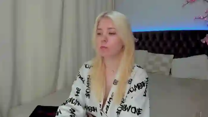EllaMyerss