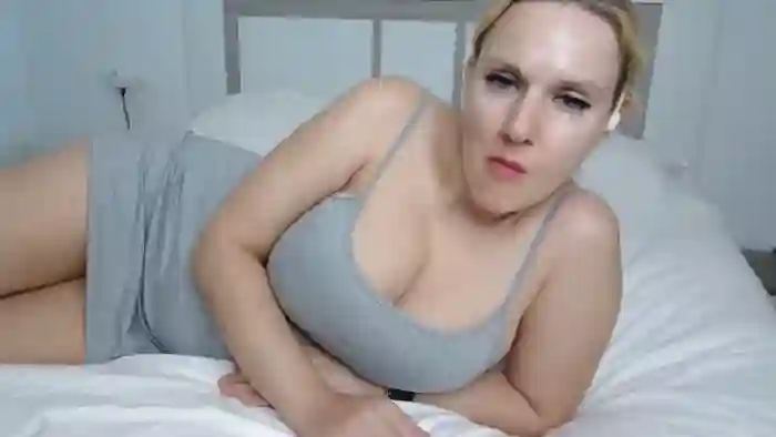 RealDollyFox