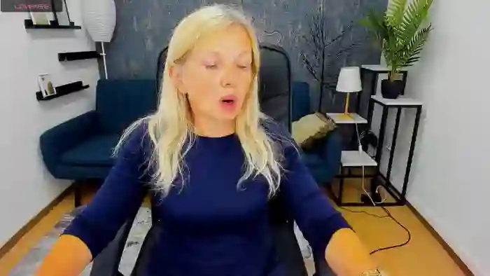 YrhotAbbyX