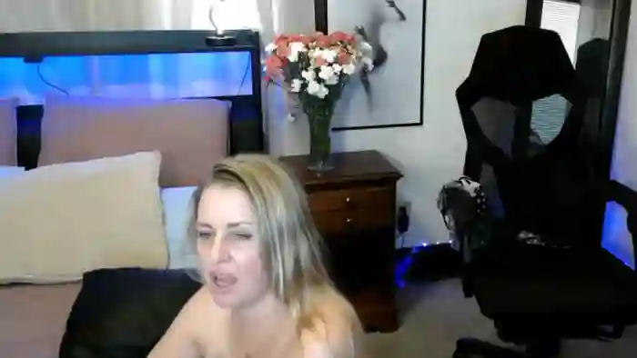 HollieJuice