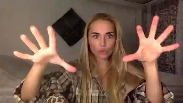 Tina_a
