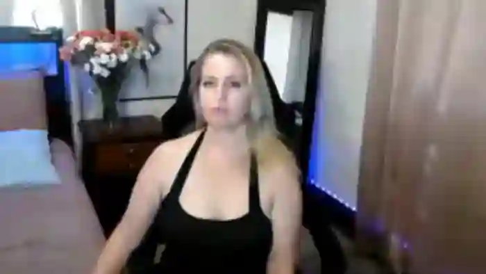 HollieJuice