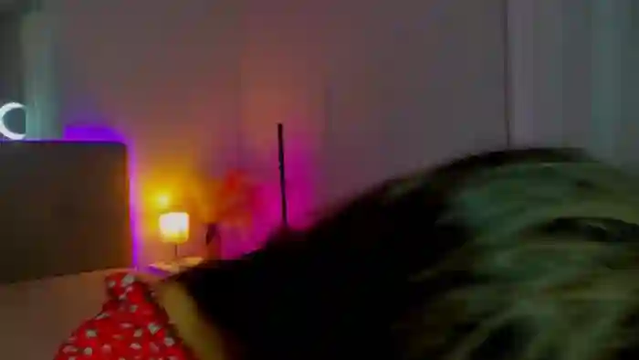 LauraLeee