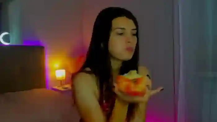 LauraLeee