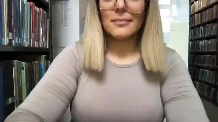 MistressLouUK