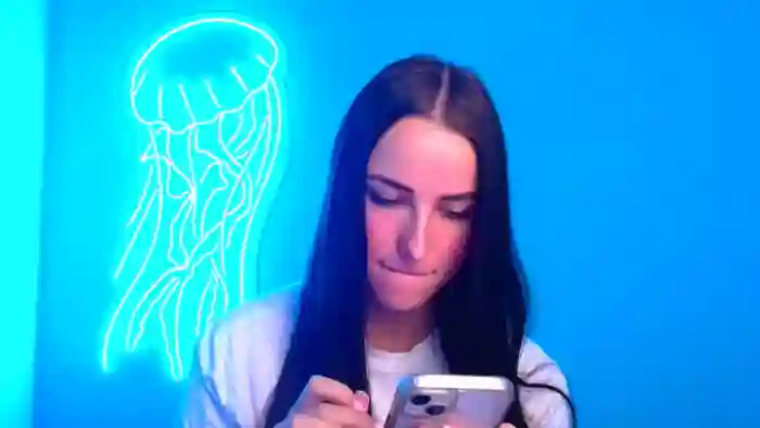 Scarlett_Wonder