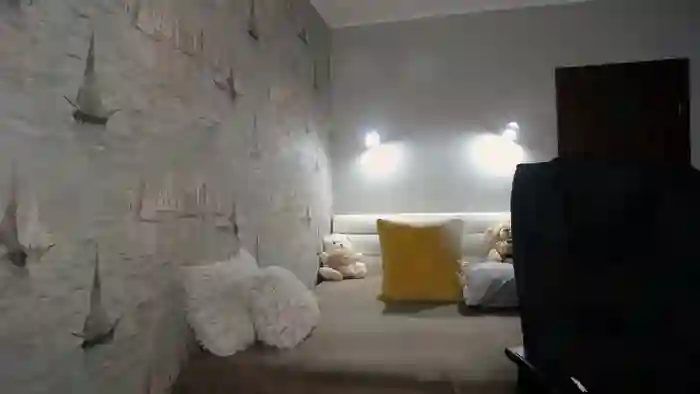 Nichole_Hill