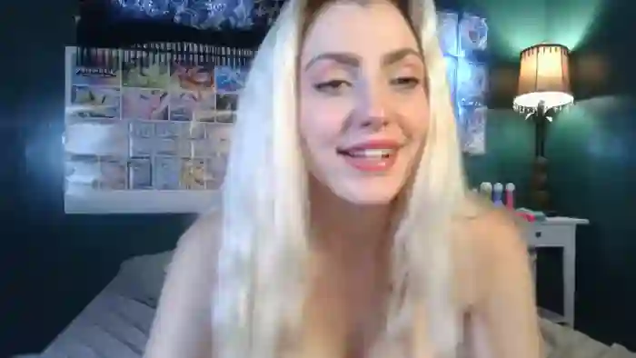 AlexMarieXOXO