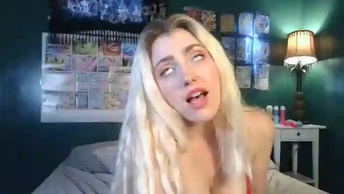 AlexMarieXOXO