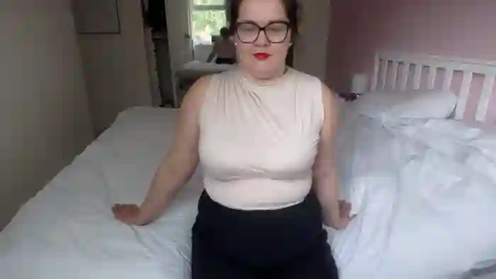 LadyRed_UK