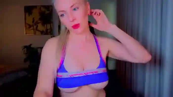MsLindsayDevis