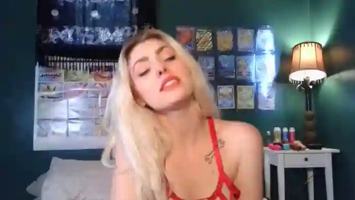 AlexMarieXOXO